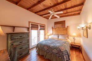 2 bedrooms, desk, free WiFi, bed sheets - Casita Bonita~ your home away from from home in Big Bend (Alpine)