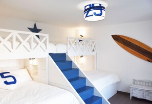 4 bedrooms, iron/ironing board, free WiFi, bed sheets - ★ BEACH HOUSE★VILLA LES BLEUETS (Clohars-Carnoët)