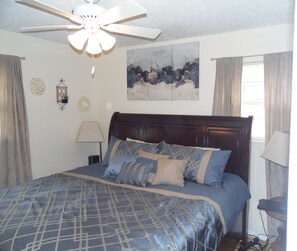 3 bedrooms, iron/ironing board, free WiFi, bed sheets - Home Sweet Home (Daleville)