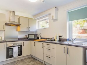 Freezer - 3 bedroom accommodation in Torquay (Torquay)