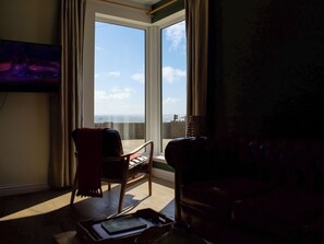 TV - 2 bedroom accommodation in Collieston (Collieston)