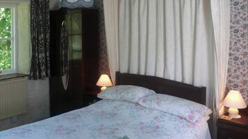 2 bedrooms, bed sheets