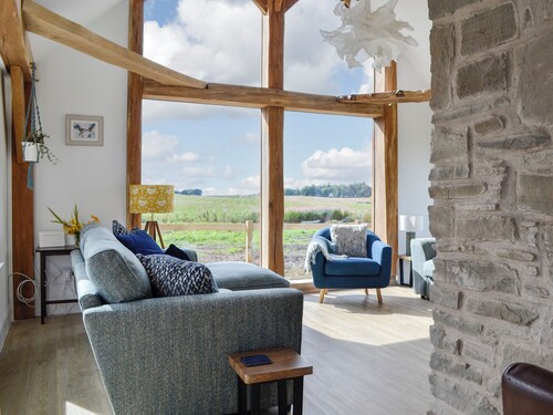 3 bedroom accommodation in Dundee