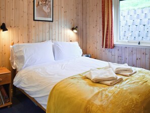 3 bedrooms, free WiFi, bed sheets - 3 bedroom accommodation in Yanwath, near Pooley Bridge (Yanwath, near Pooley Bridge)