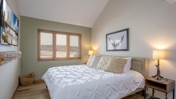 2 bedrooms, in-room safe, iron/ironing board, WiFi