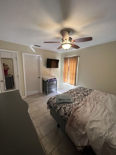 Close to major highways 27 and 60,Legoland,bok tower Lakes wales airport Oranges