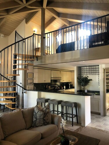 Luxury beach retreat in Capitola Village