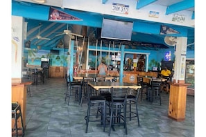 Bar (en la propiedad)