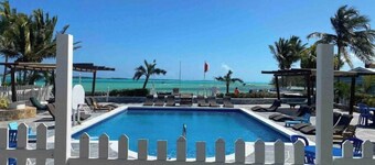 SPECIAL FALL RATE  IS IN  Come enjoy Paradise! 