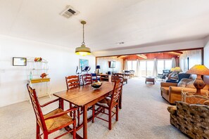 Interior - Delightful, Dog-Friendly Beach House w/ a Furnished Deck, Free WiFi, Central A/C (Fort Morgan)