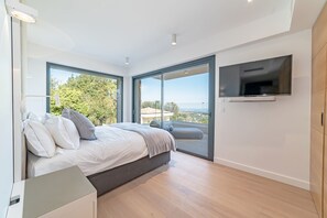 6 Schlafzimmer, BĂŒgeleisen/BĂŒgelbrett, Reisekinderbett, kostenloses WLAN