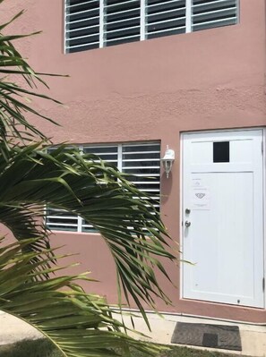 تفاصيل الفندق من الخارج