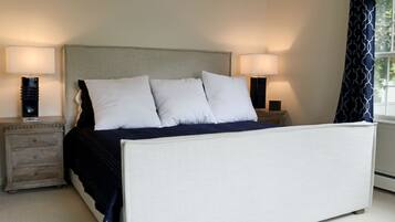 4 bedrooms, desk, iron/ironing board, free WiFi