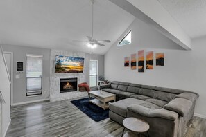 TV connectée, cheminée