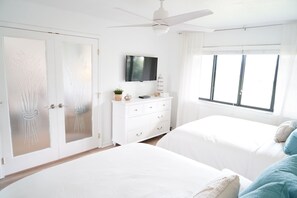 2 habitaciones, tabla de planchar con plancha, wifi y ropa de cama 