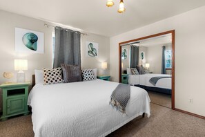 4 chambres, fer et planche à repasser, Wi-Fi gratuit, draps fournis