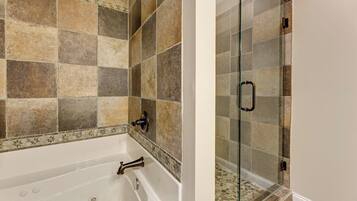 Bathtub, jetted tub, hair dryer