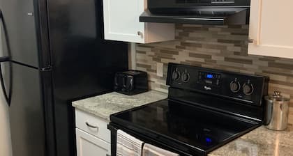 Gigi’s Luxury Condo 2.0 Great Location