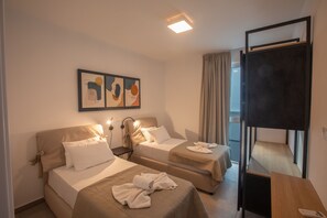 5 室のベッドルーム、アイロン / アイロン台、インターネット、ベッドシーツ