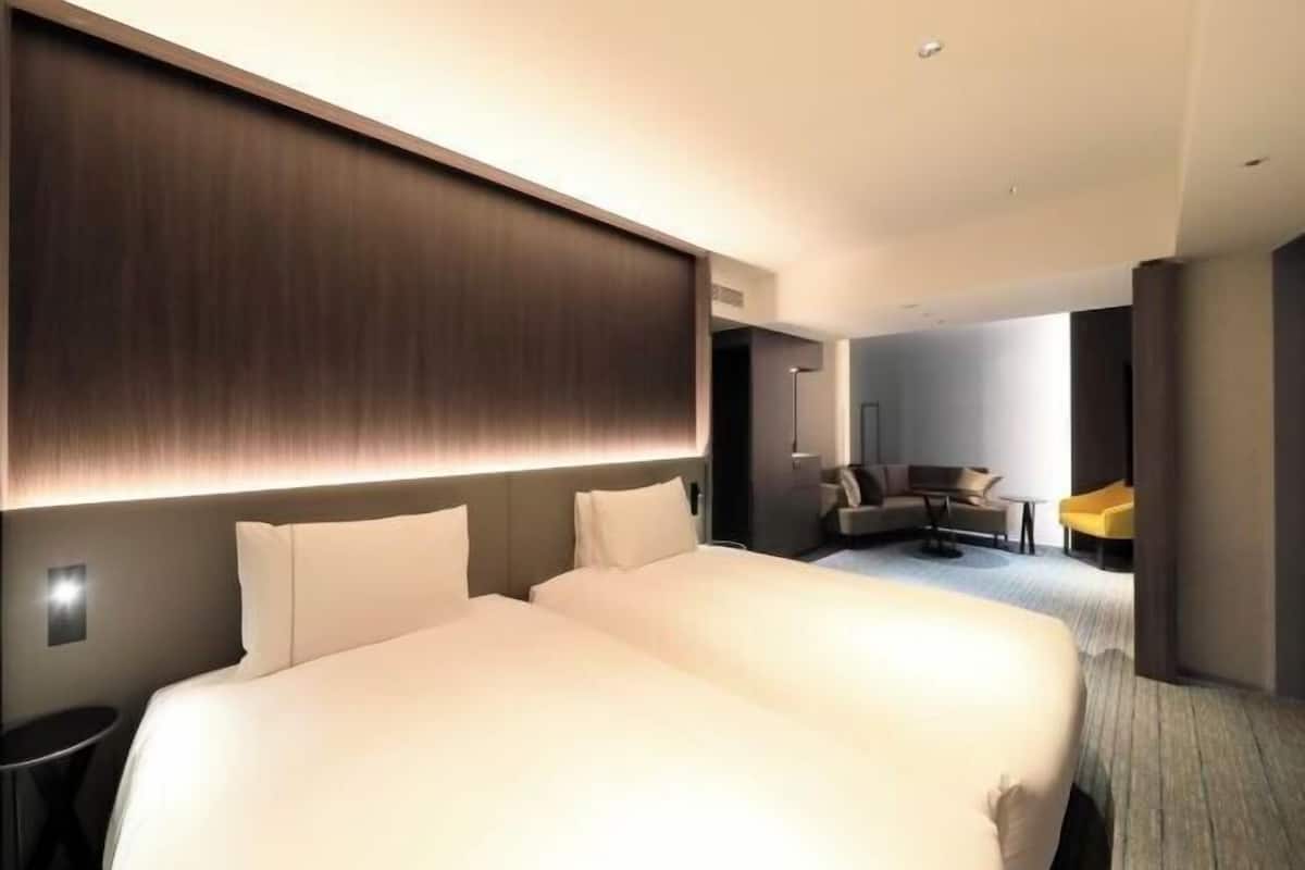 1 bedroom, down duvets, in-room safe, blackout curtains