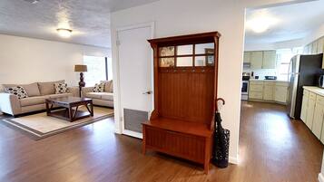 Smart TV, fireplace, offices