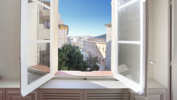Unclassified image, 1 of 18, button - SUITE ROI RENE (Aix-en-Provence)