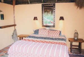 2 bedrooms, internet, bed sheets - Casa Sarah, A romantic beach property South of Puerto Vallarta (Chimo Cabo Corrientes)