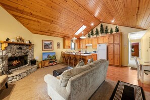 Smart-tv, pejs, dvd-afspiller