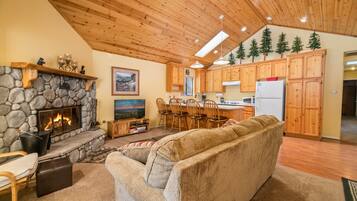 Smart TV, fireplace, DVD player