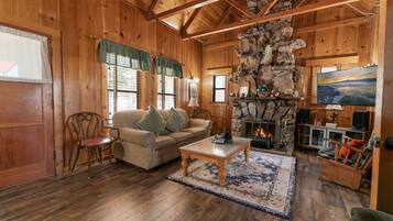 Smart TV, fireplace, DVD player