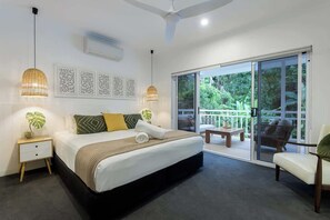 5 habitaciones, tabla de planchar con plancha, wifi y ropa de cama 