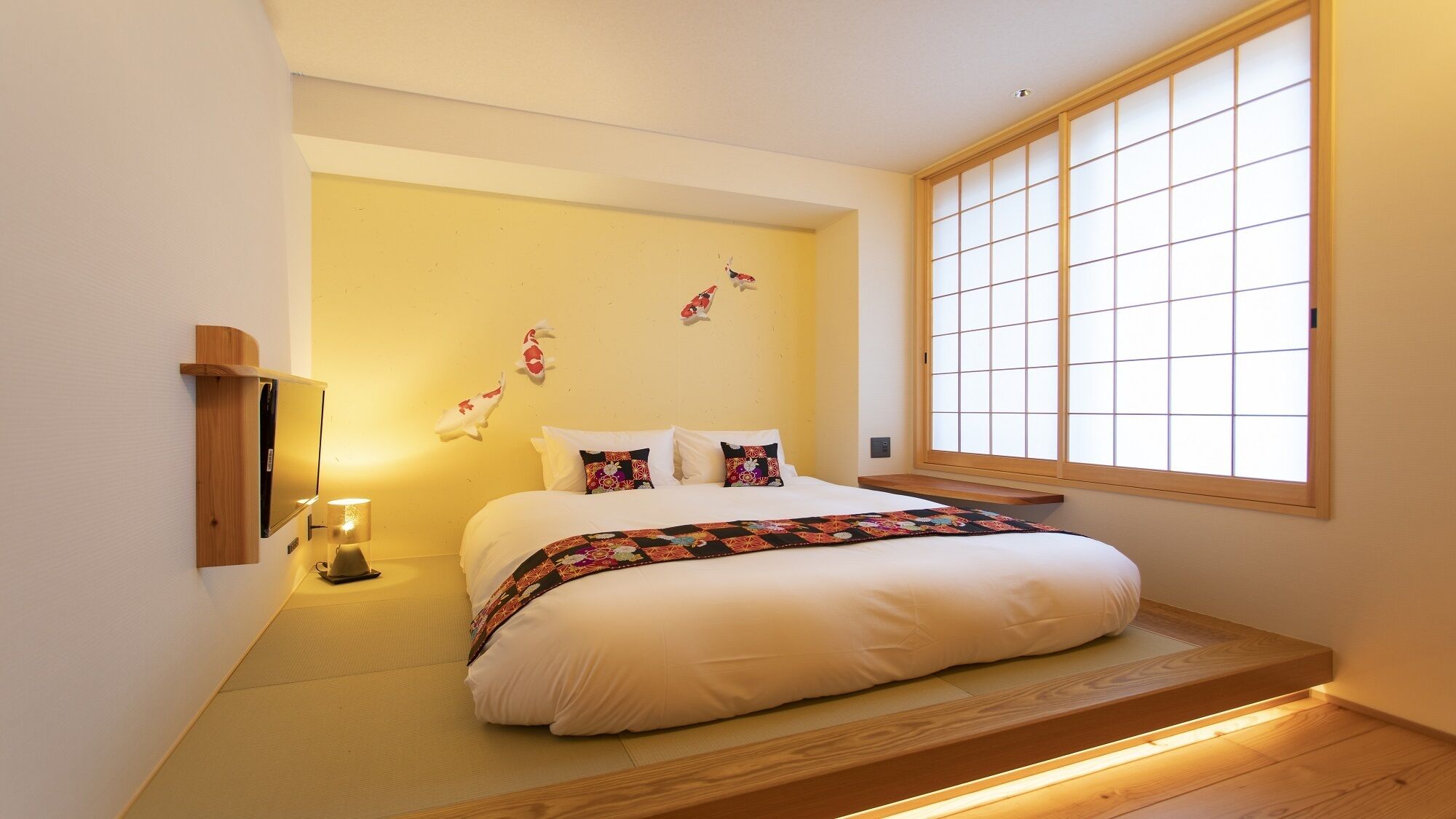 Hypo-allergenic bedding, free minibar, in-room safe