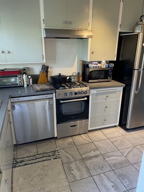 Private kitchen - Single Bedroom in Brentwood (Los Angeles)
