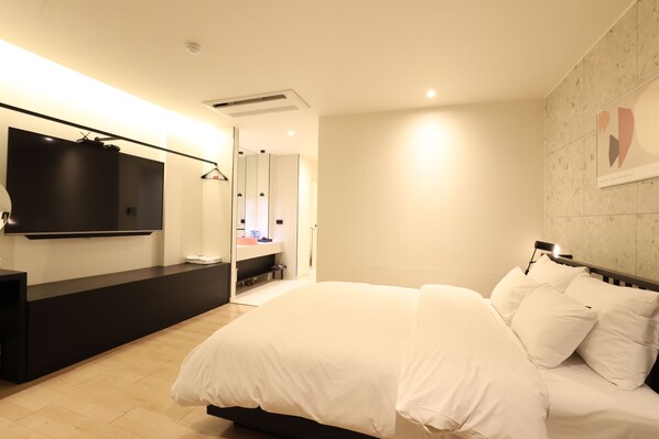 Premium Double Room | Free WiFi, bed sheets - Hotel Yaja (Daegu)
