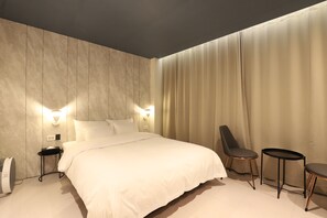 Deluxe Double Room | Free WiFi, bed sheets - Hotel Yaja (Daegu)