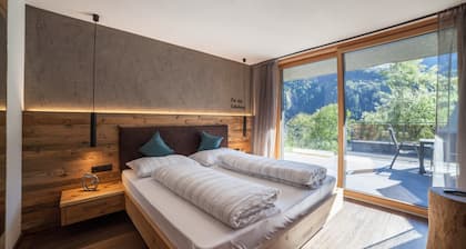 Chalet "Residenz - Riad" with Mountain View & Whirlpool close to Meran