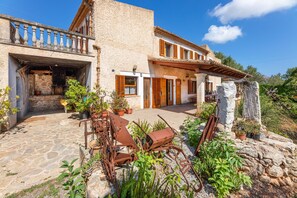 Exterior - Holiday Home "Can Noble den Suau" with Pool, Hot Tub, Terraces & Garden (Pollensa)