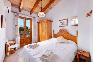 5 Schlafzimmer, Bügeleisen/Bügelbrett, kostenloses WLAN