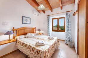 5 bedrooms, iron/ironing board, free WiFi - Holiday Home "Can Noble den Suau" with Pool, Hot Tub, Terraces & Garden (Pollensa)