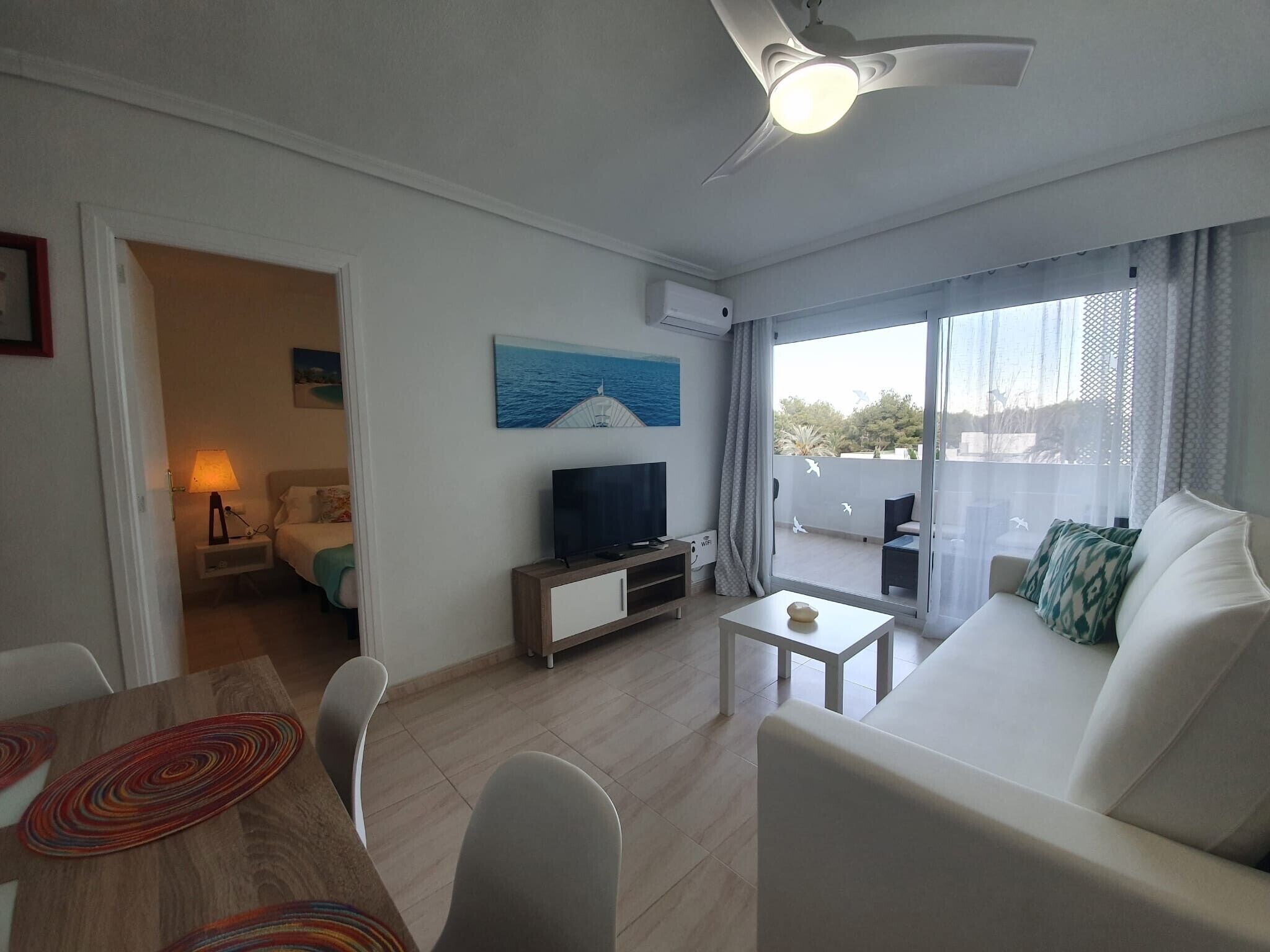 2 chambres, fer et planche à repasser, Wi-Fi gratuit, draps fournis