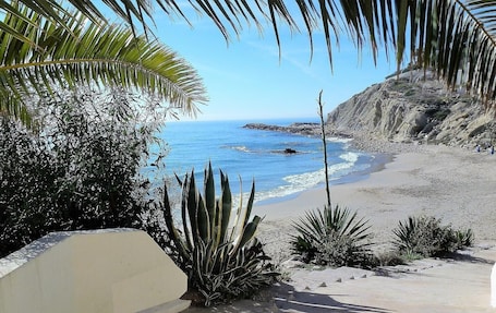 Plage. Bella Vista Playa - Cala Merced : accès direct plage, vue mer, piscine, Wi-Fi