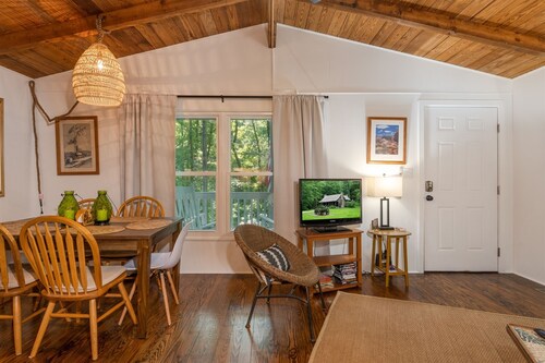 The Deep Forest Green Cottage | 2 Bed, 2 Bath