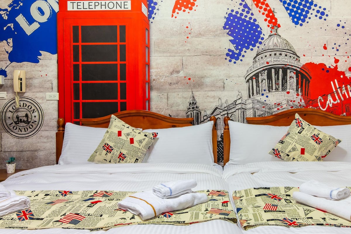 Quadruple Room | Individually decorated, individually furnished, desk, blackout drapes