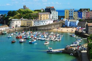 Marina - Chattaway Cottage Tenby, 5 minutes walk to Beaches (Tenby)