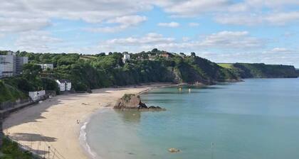 Chattaway Cottage, Central Tenby