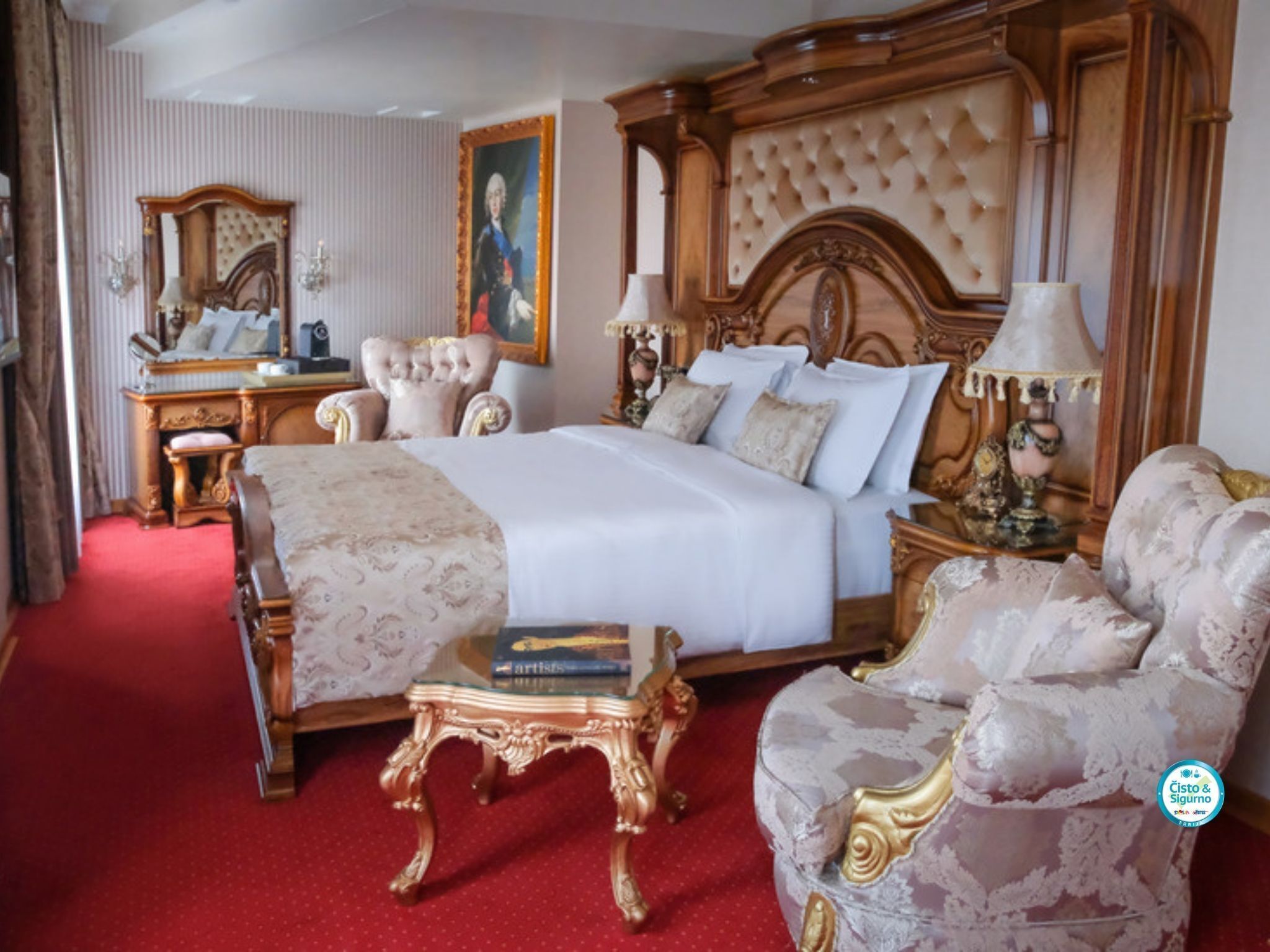 Premium bedding, minibar, in-room safe, desk