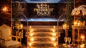 Tina de hidromasaje interior