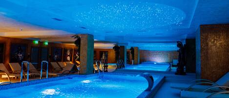 BehandlungsrĂ€ume fĂŒr Paare, Sauna, Whirlpool, Dampfbad