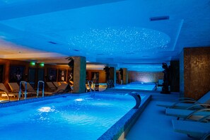 Espace de soins pour les couples, sauna, bain à remous, hammam