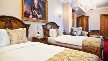 Superior Twin Room | Premium bedding, minibar, in-room safe, desk